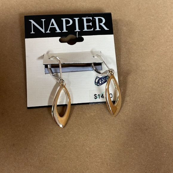 Napier Earring bundle 5 pair in gift boxes - Picture 6 of 10